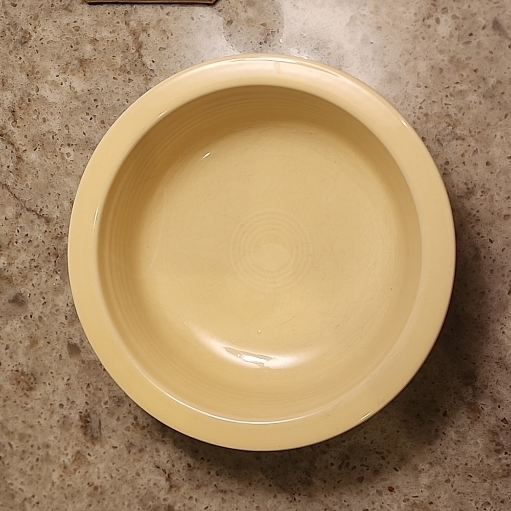 Fiesta 8 inch serving bowl - Yellow***